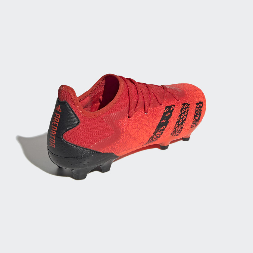 ბუცი - ADIDAS PREDATOR FREAK